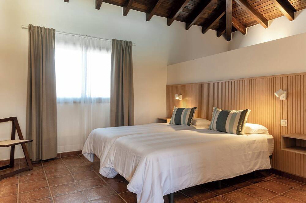 Brand New Luxury Villa With Salt Pool And Terrace, 4 bedrooms, 4 bathrooms in Villaverde, La Oliva