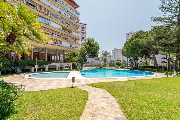 Escapadas de fin de semana para 2 personas, con Jardín y Piscina para niños en Alicante