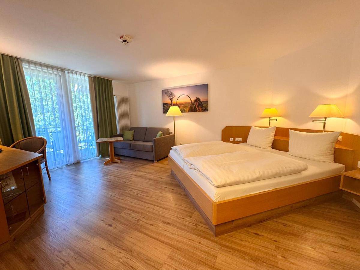 Hotel - Restaurant Bastenhaus in Dannenfels, Pfälzer Bergland