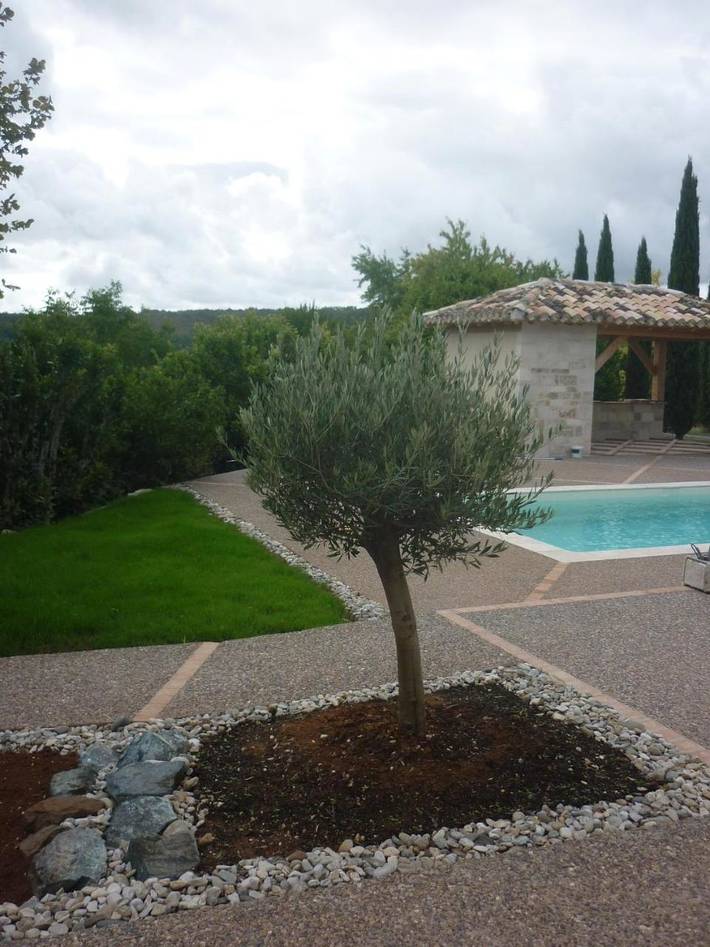 Location de vacances pour 2 personnes, avec piscine ainsi que vue et jardin à Bagat-en-Quercy - 4