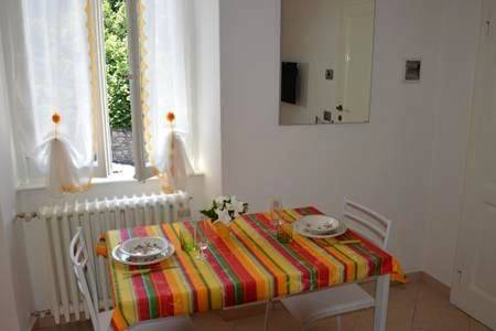 Gîte pour 2 personnes, avec vue et terrasse, animaux acceptés à Bellagio - 2