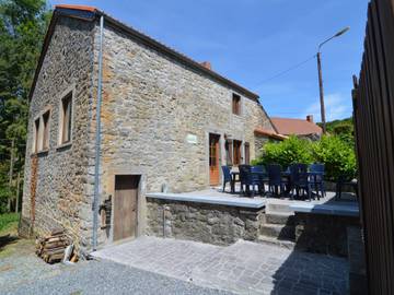 Gîte pour 9 personnes à Onhaye