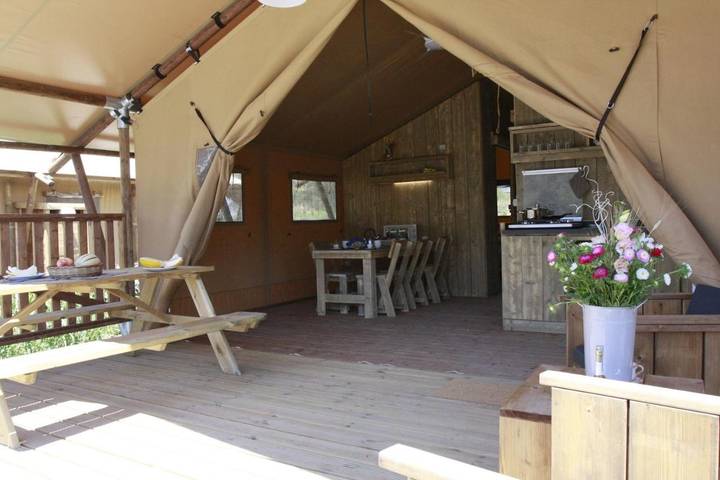 Bungalow per 5 persone, con Terrazza e Giardino nonché Panorama sull' Etna