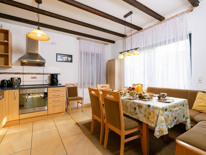 Ferienhaus für 8 Personen, mit Terrasse und Garten am Achterwasser - 3