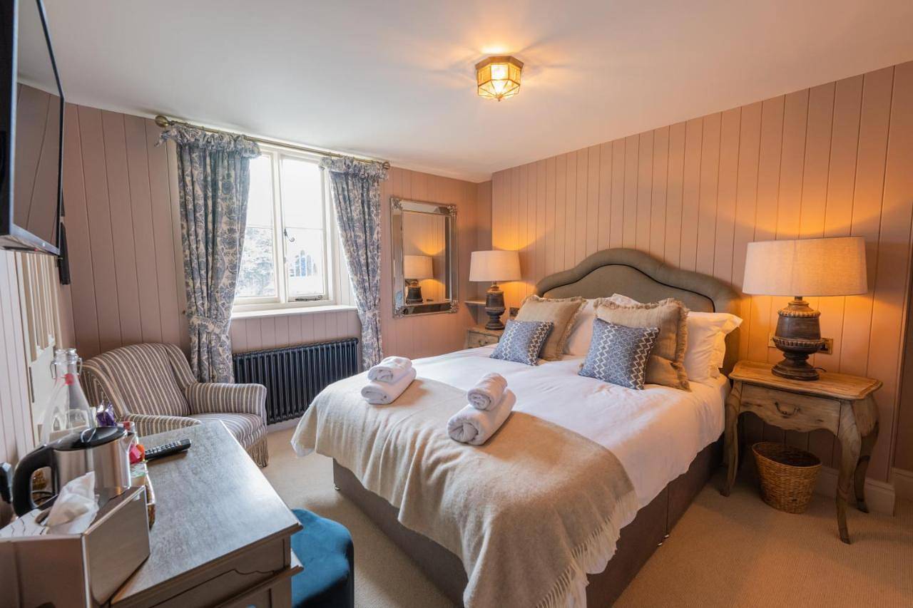Eliot Arms in South Cerney, Gloucestershire