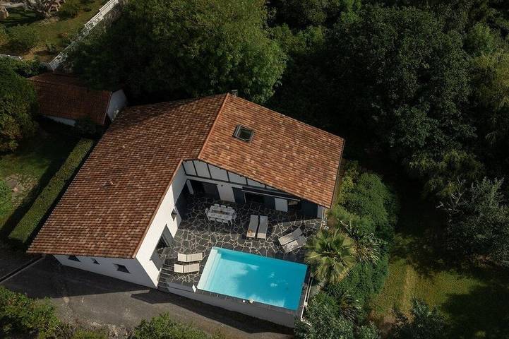 Ferienhaus für 16 Personen, mit Balkon und Garten - 1