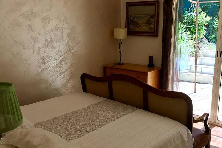 Gîte pour 4 personnes, avec terrasse et jardin à Meyreuil - 3