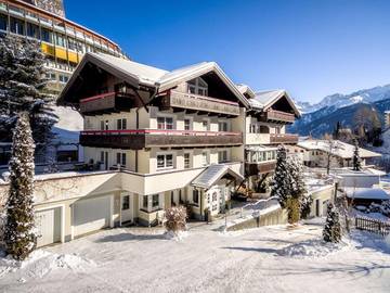 Ferienwohnung für 6 Personen, mit Sauna und Ausblick sowie Garten in Serfaus