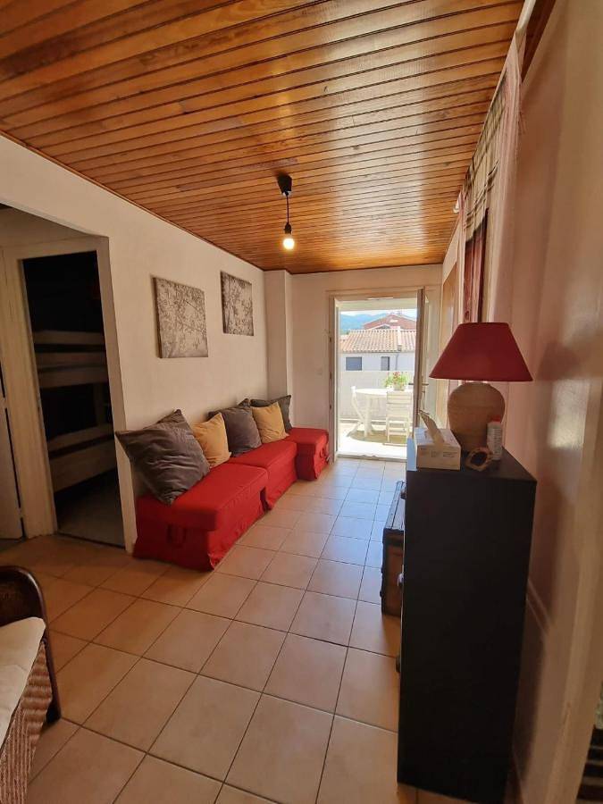 Gîte pour 4 personnes, avec terrasse à Maureillas-las-Illas - 2