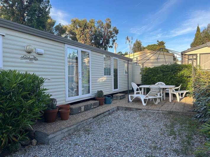 Camping für 4 Personen, mit Garten und Kinderpool in La Londe-les-Maures