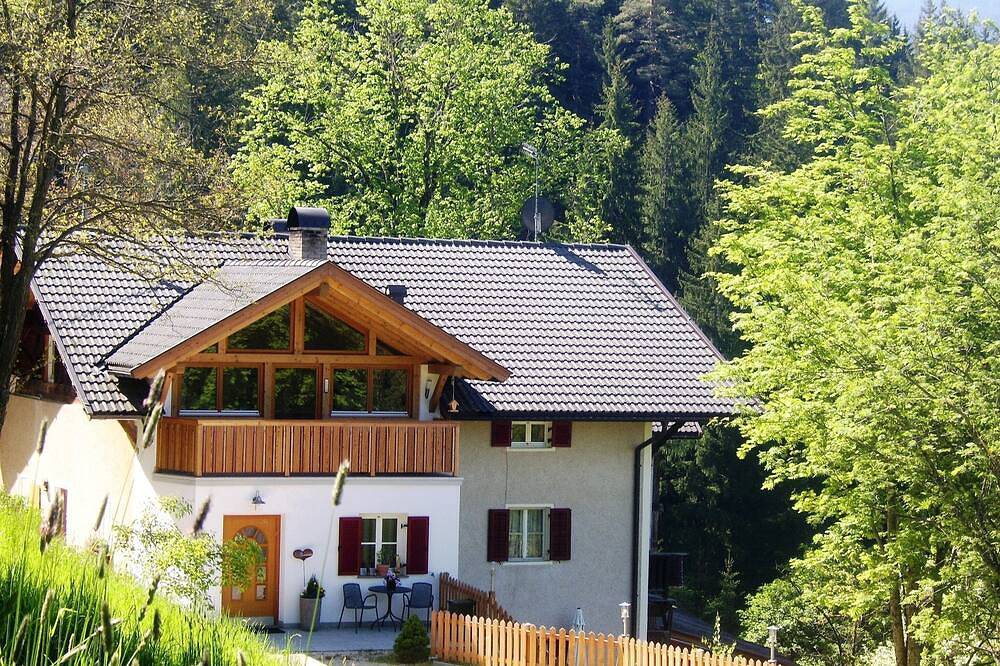 Geheel appartement, Newly renovated farmhouse, sunny location, great hiking opportunities nearby in Ega (Nova Ponente), Deutschnofen