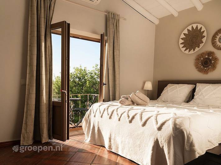 Location de vacances pour 12 personnes, avec balcon/terrasse ainsi que terrasse et piscine dans Alte - 4