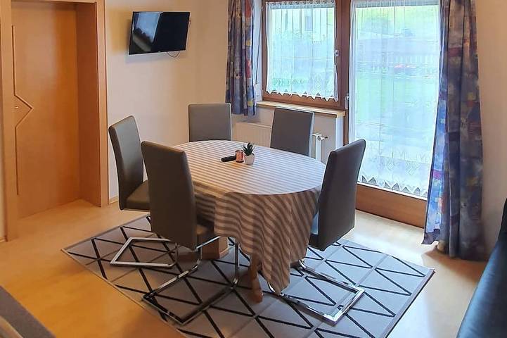 Ferienwohnung für 5 Personen, mit Garten - 1