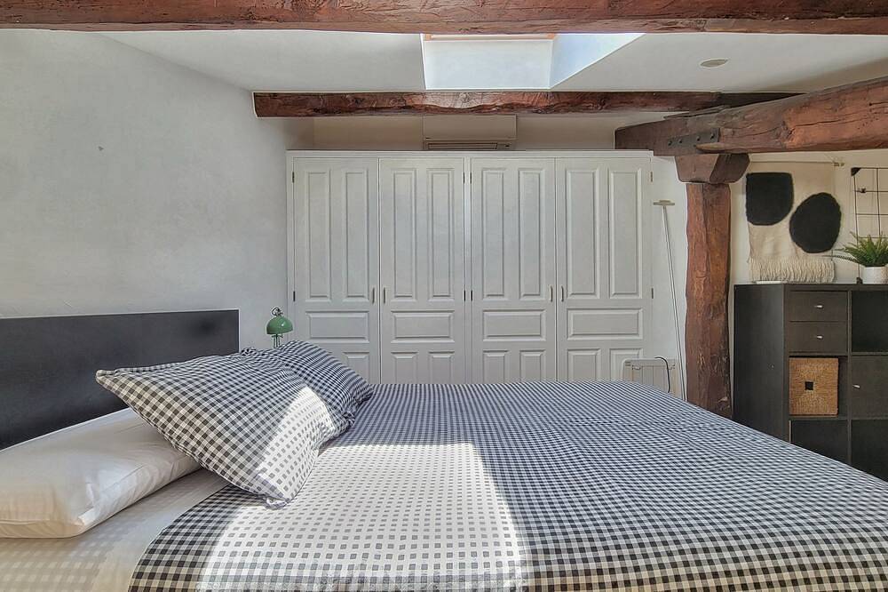 Entire apartment, Buhardilla Céntrica Para Parejas in Haro, Rioja