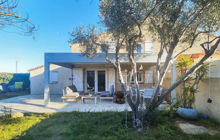 Charmant appartement avec piscine et parking à proximité des restaurants et du centre ville in Vic-la-Gardiole, Côte méditerranéenne (France)