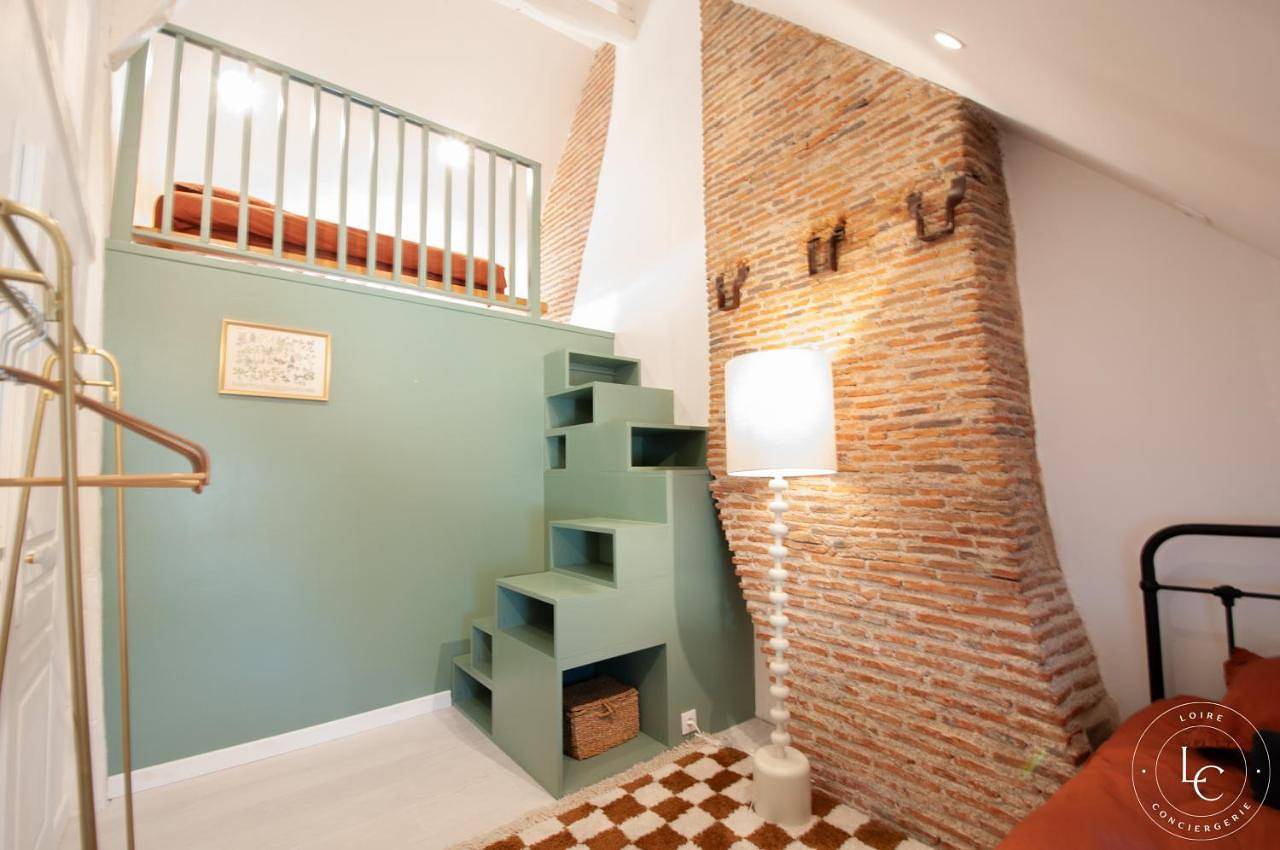 Maison raffinée 4 étoiles - Terrasse et Accès train Paris in Meung-sur-Loire, Vallée de la Loire