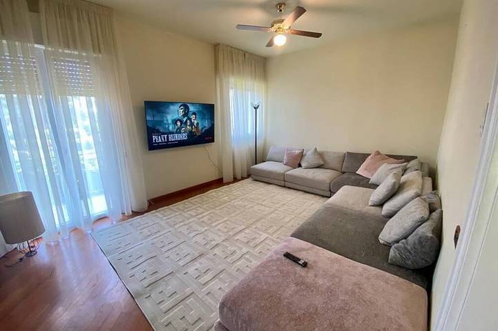 Ferienhaus für 6 Personen, mit Balkon und Whirlpool sowie Garten, mit Haustier