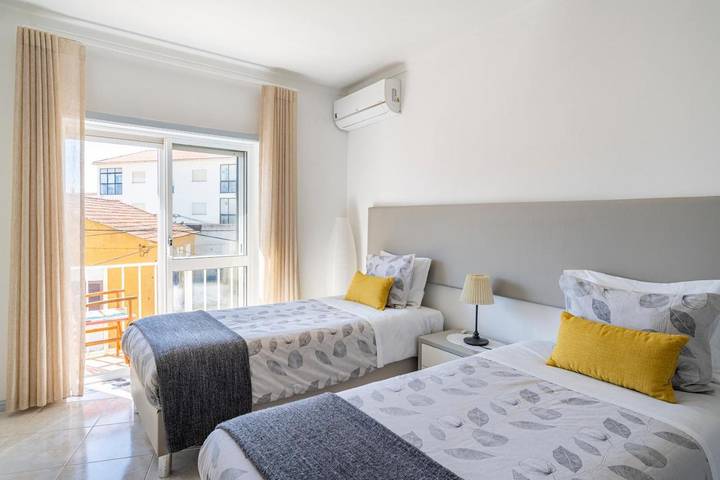 Gîte pour 6 personnes, avec terrasse dans Coimbrão - 2