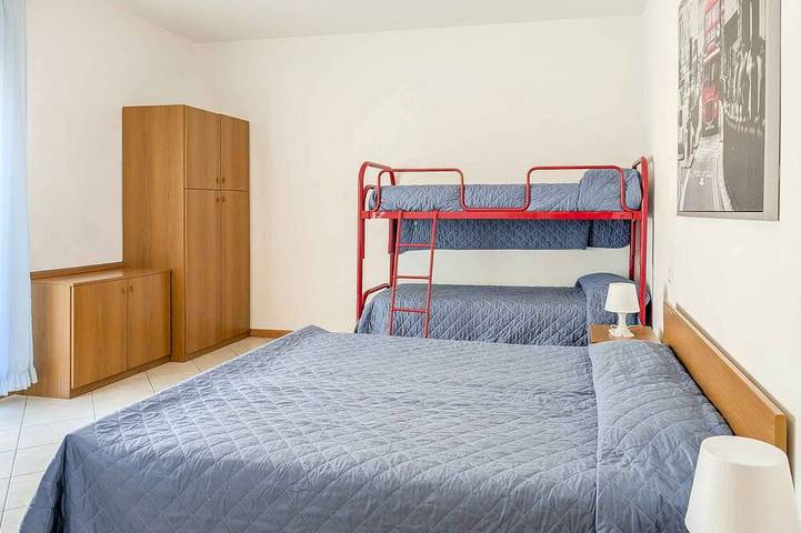 Ganze Wohnung, Ferienwohnung mit Balkon und Klimaanlage in Ufficio 1-bis, Lignano Sabbiadoro
