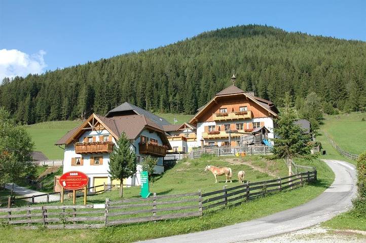 Pension für 4 Personen, mit Balkon und Terrasse sowie Garten im Lungau