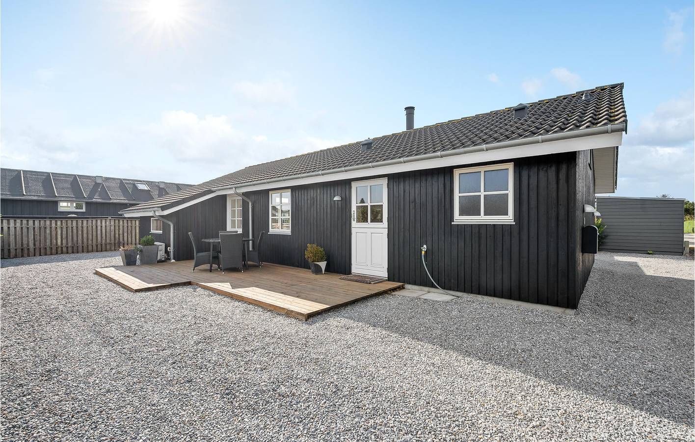Ferienhaus für 4 Personen mit Terrasse in Følle Strand, Süddjursland