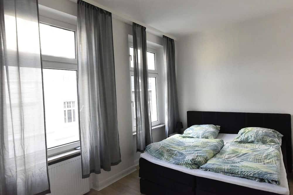 Ganze Wohnung, Luxuriöse großzügige Wohnung mit einem Schlafzimmer in Wuppertal, Bergisches Land