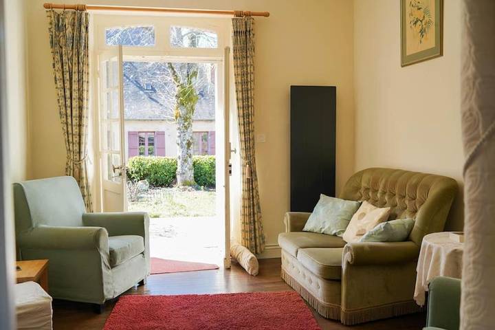 Location de vacances pour 6 personnes, avec jardin et vue à Ségur-le-Château - 2