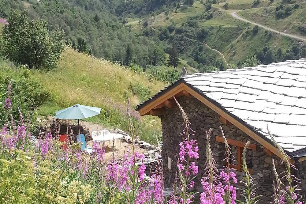 Chalet on the slopes in Valmeinier 1800 in Valmeinier, Saint-Jean-de-Maurienne region