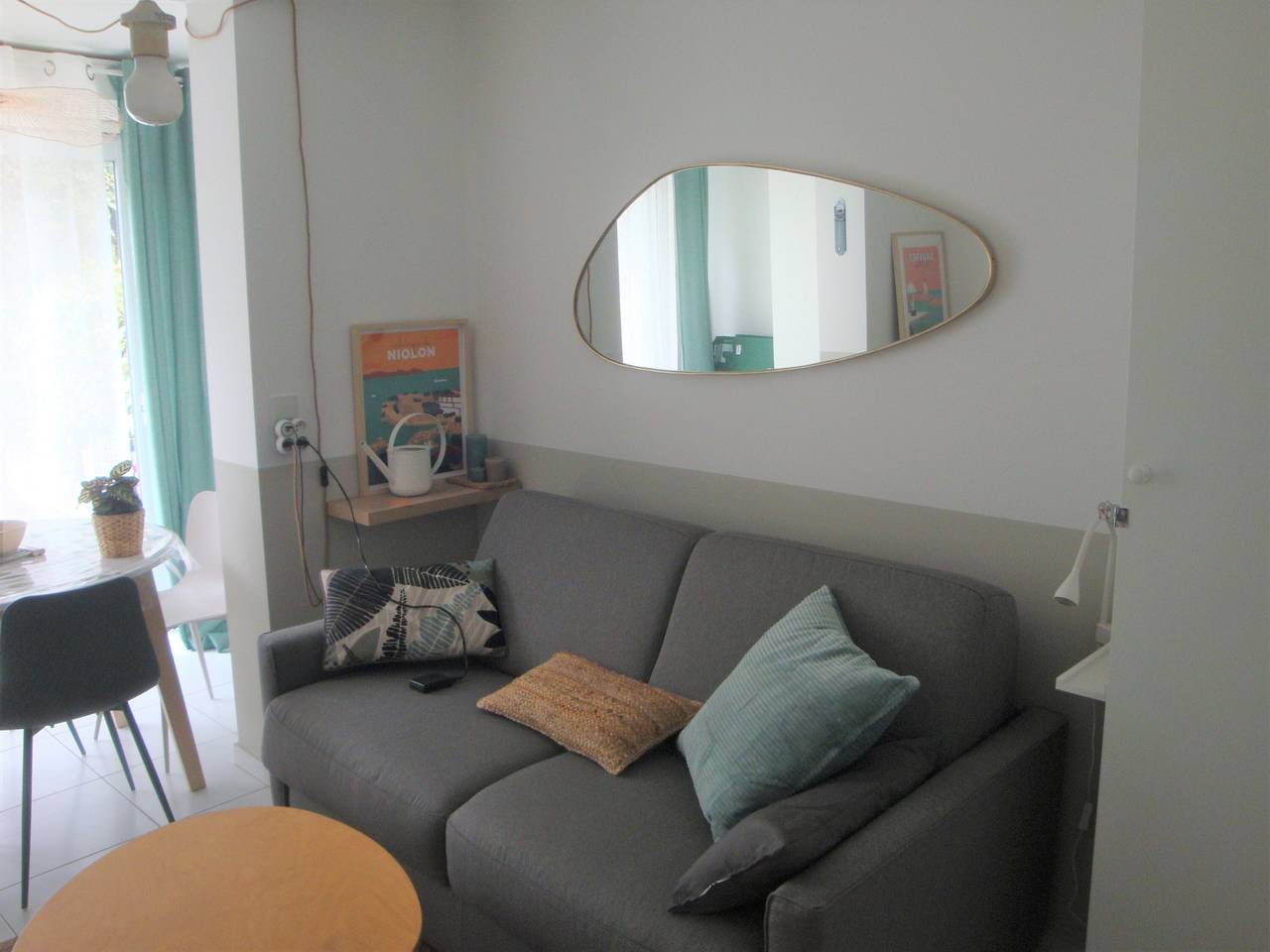 Ganzes Studio, Studio-Apartment 'Bord De Mer' mit Gemeinschaftspool, privatem Garten und Klimaanlage in Sausset-les-Pins, Istres und Umgebung