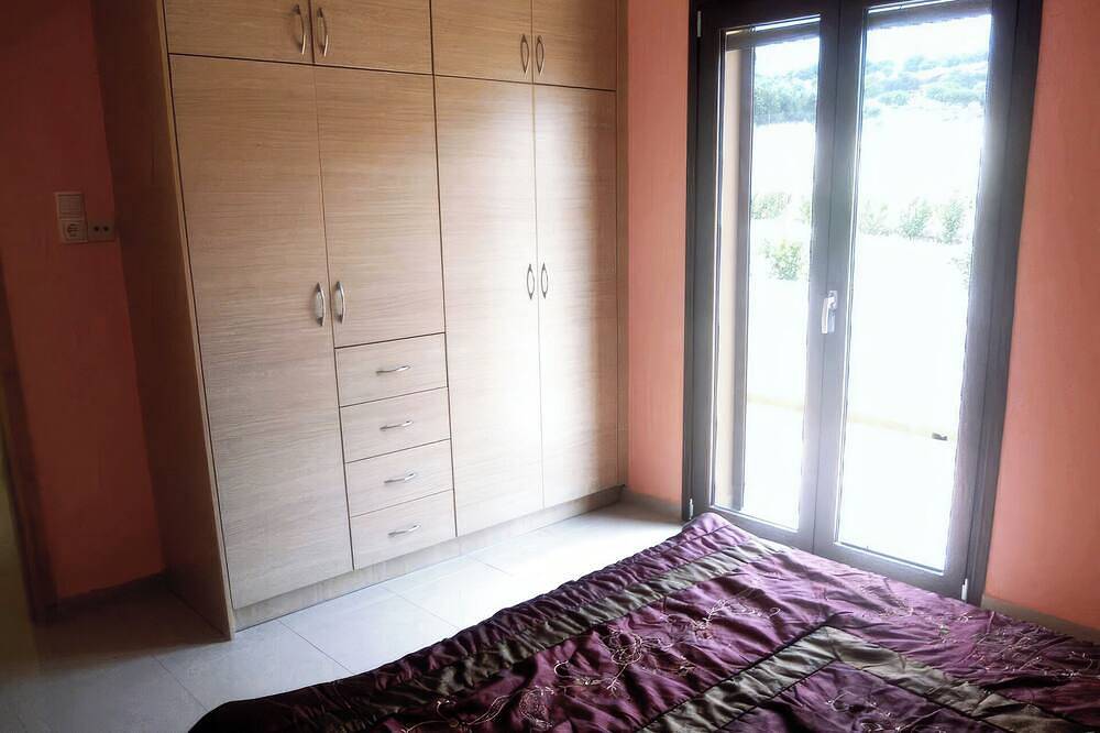 Ganze Wohnung, Dreamy South Apartment mit Meerblick & Pool – Obergeschoss, Frangokastello Kreta in Chania und Umgebung