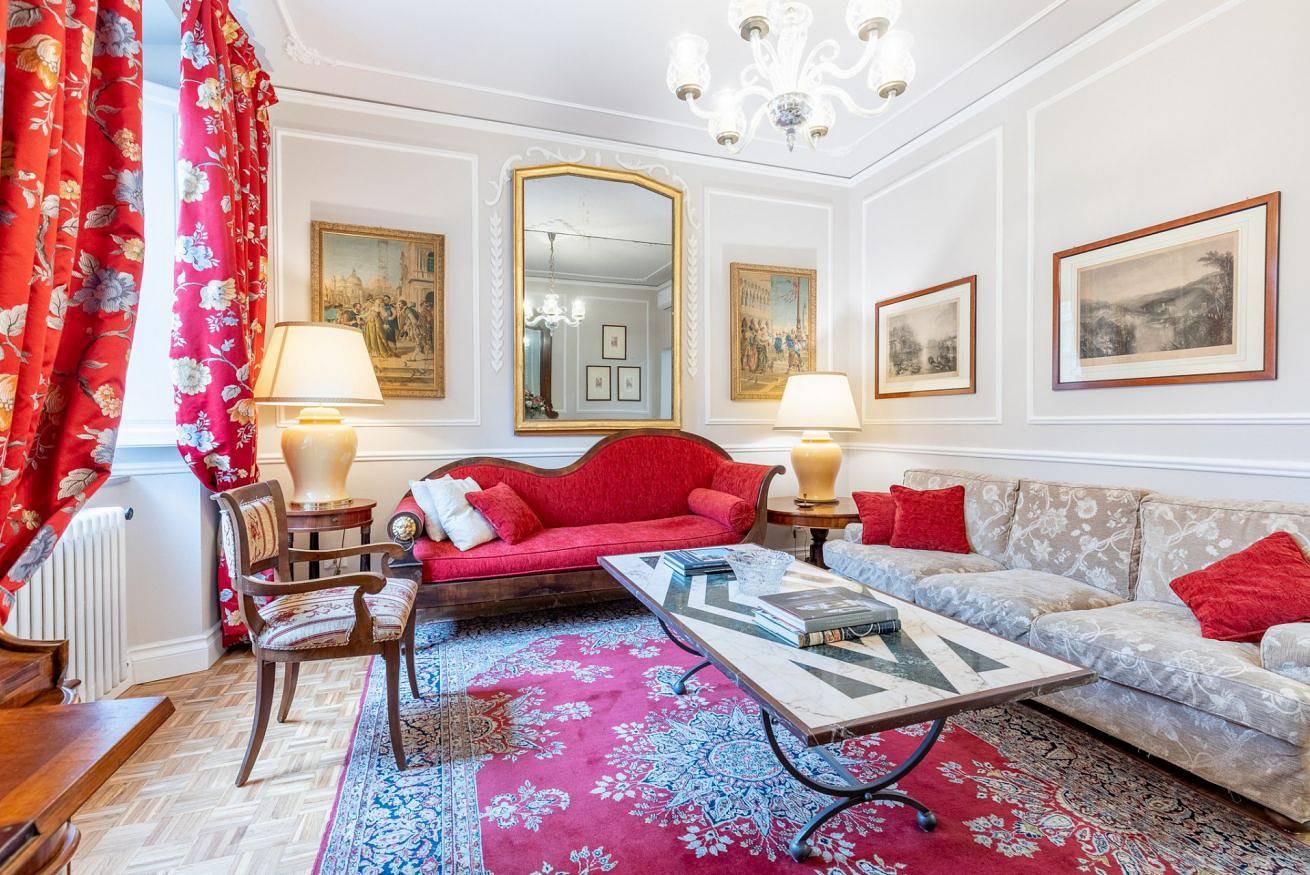 Appartamento intero, Guesthost - Chic Central Apartment in Montecatini in Montecatini Terme, Provincia di Pistoia