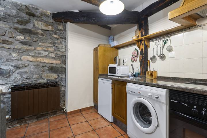 Apartamento entero, Apartamento 'Remolín' con vistas a la montaña y Wi-Fi in Cangas del Narcea, Parque Natural de las Fuentes del Narcea, Degaña e Ibias