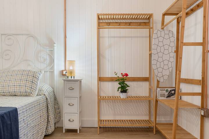 Vacation Home 'Las Sales Estudio Cosy' with Wi-Fi in Santa María de Guía de Gran Canaria, North Gran Canaria