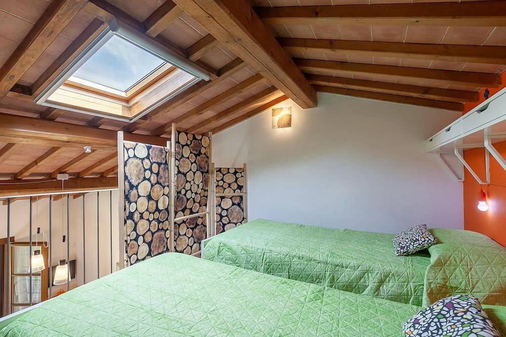 Cozy home in Cecina Marina with Wifi in Cecina, Costa degli Etruschi