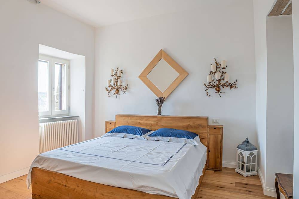 Ganze Wohnung, Your charm place with stunning view in Lubriano, Viterbo Provinz