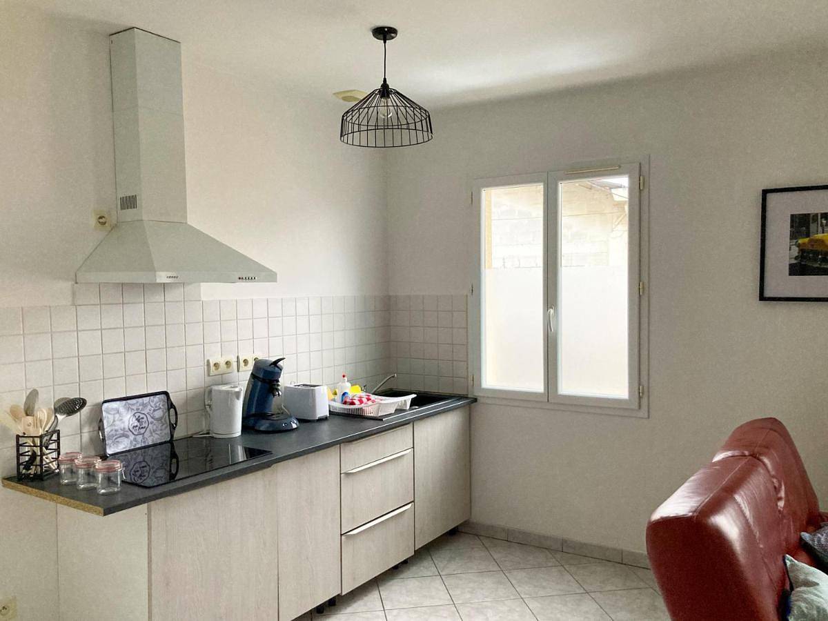 Appartement entier, Two-Bedroom Apartment in Cognac, Charente