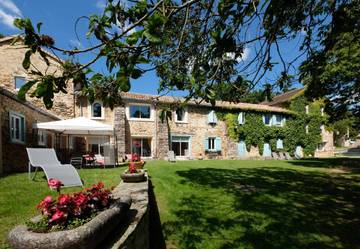 Chambre d’hôte pour 4 personnes, avec jardin ainsi que piscine et vue, adapté aux familles à Fontiers-Cabardès