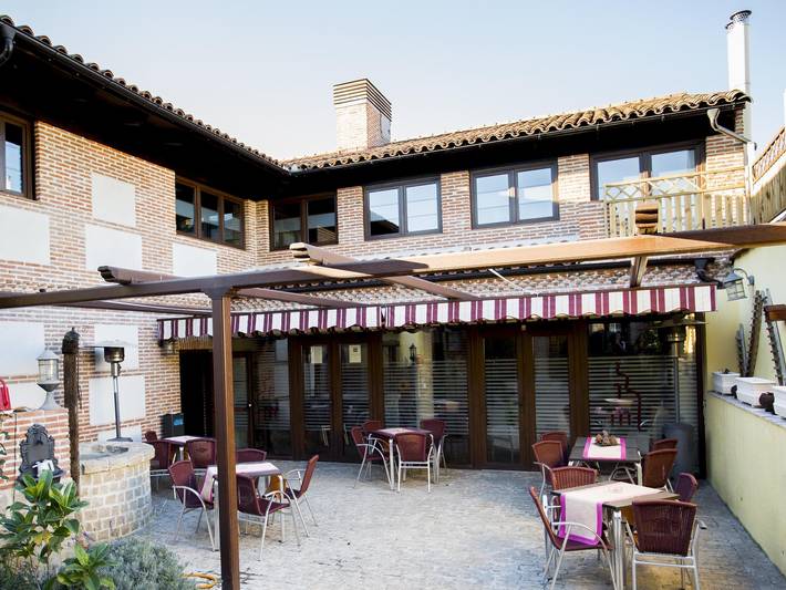 Casa de vacaciones para 30 personas, con piscina y jardín, Familias con niños en Comarca de Ávila - 3