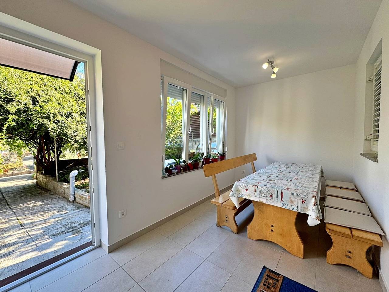 Apartamento entero, Apartment Gordana - 280 m from sea, private terrace, pet-friendly, washing machine in Silo (Krk), Krk (isla)