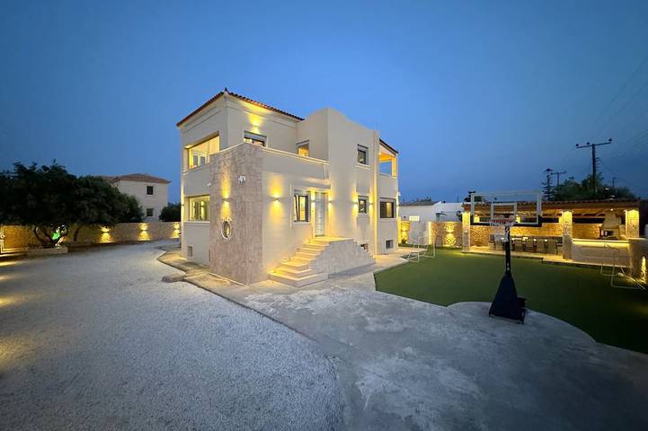 Villa for 6 people, with balcony in Aegina