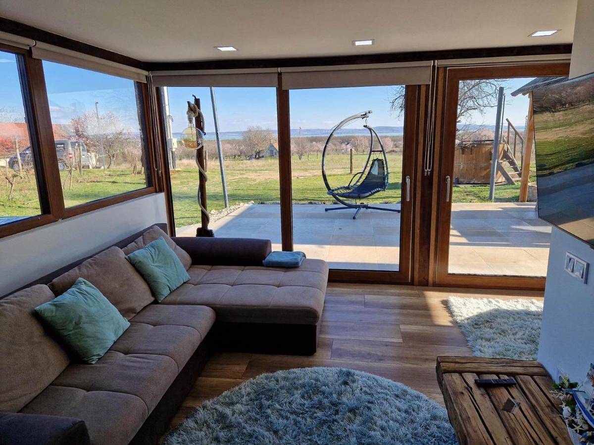 Luxury Reed House in Vászoly, Balatonfüredi járás
