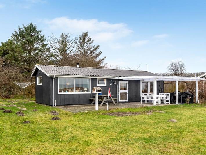 Feriehus for 6 personer, med terrasse, dyr tillatt i Nordjylland