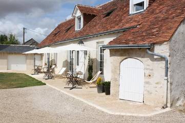 Chambre d’hôte pour 4 personnes, avec jacuzzi et jardin dans Villerbon