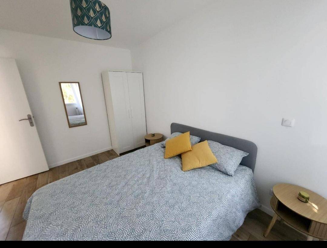 Appartement entier, One-Bedroom Apartment in Sannois, Val-d'Oise