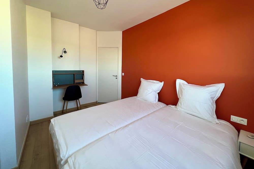 Entire apartment, Paris - Vue Tour Eiffel - Appartement Neuf et Moderne - Métro Ligne 4 in Montrouge, Hauts-de-Seine