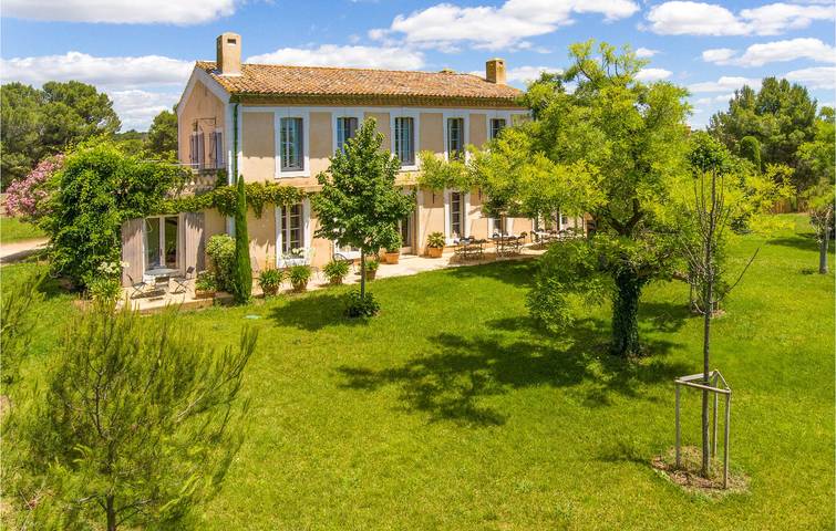 Location de vacances pour 14 personnes, avec jardin ainsi que piscine et terrasse à Béziers - 3