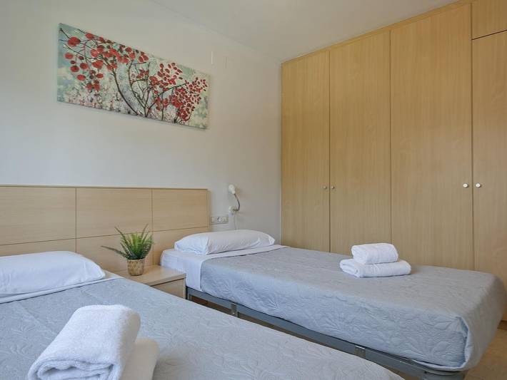 Ferienwohnung für 3 Personen, mit Pool und Garten in Castelldefels - 4