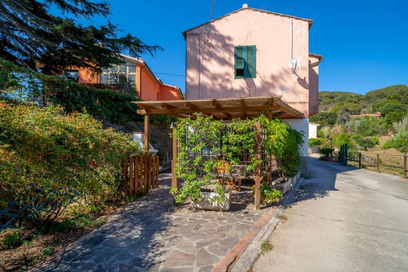 Appartement entier, Casa Maestrini in Portoferraio 600 meters from the Sottobomba beach with a large open space-Casa Maestrini in Portoferraio, Parc National de l'Archipel Toscan