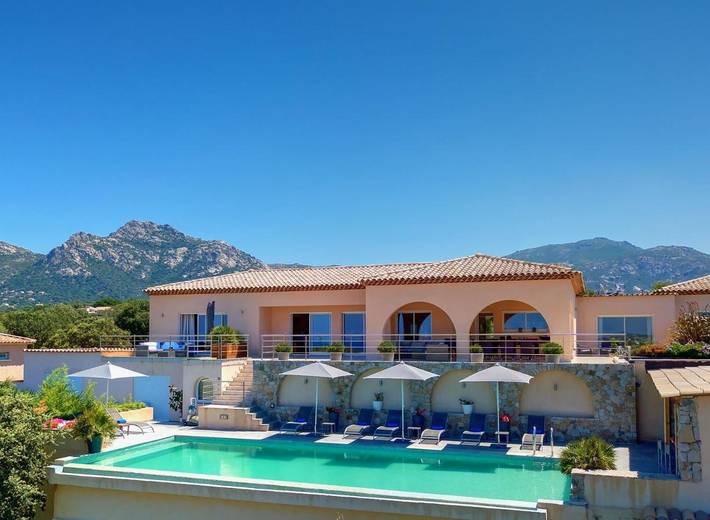 Chambre d’hôte pour 2 personnes, avec Balcon et Terrasse ainsi que Jardin et Piscine à Lumio