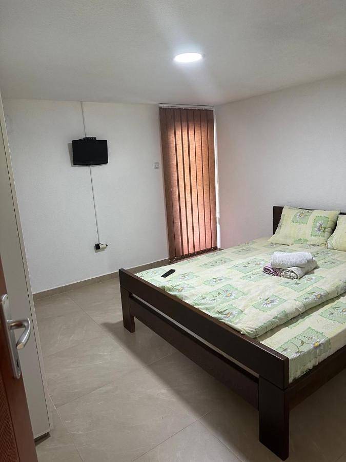 Hôtel pour 2 personnes, avec vue ainsi que jardin et balcon à Despotovac - 4